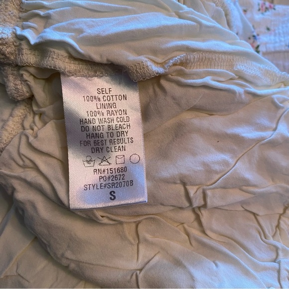 Storia Romper ditzy feminine floral 100% Cotton smocked back - Picture 12 of 12